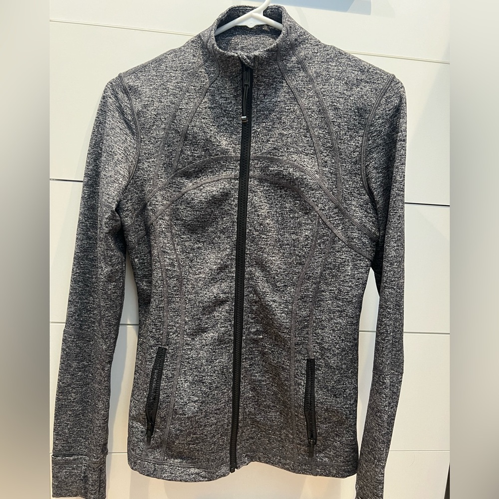 NWOT, lululemon, size 8, define full zip jacket. Unworn, brand new